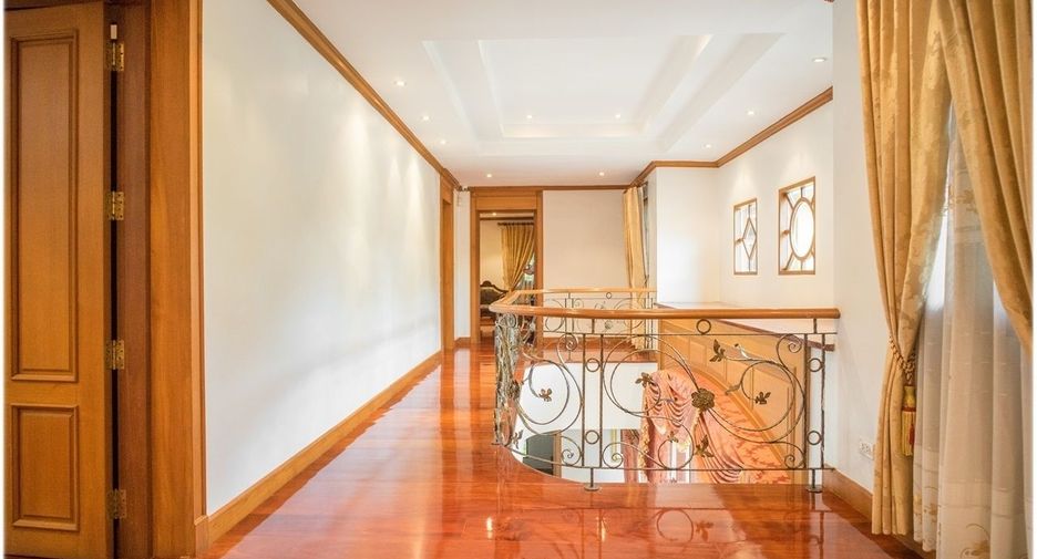 For sale 3 bedrooms villa in Bang Phli, Samut Prakan