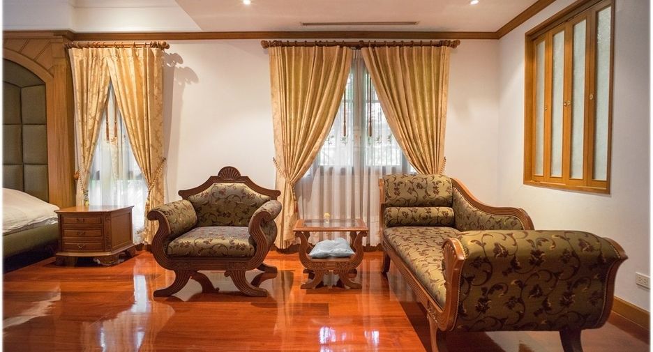 For sale 3 bedrooms villa in Bang Phli, Samut Prakan