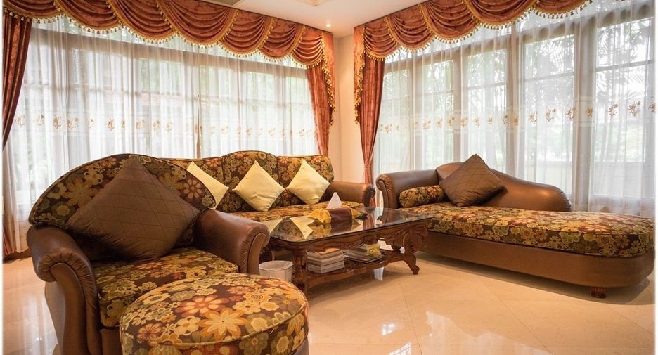 For sale 3 bedrooms villa in Bang Phli, Samut Prakan
