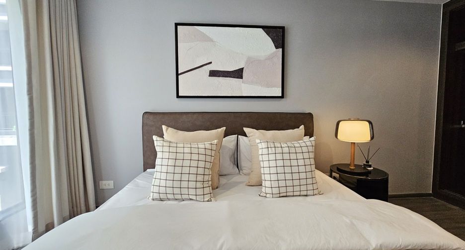 For sale 2 bedrooms condo in Khlong Toei, Bangkok