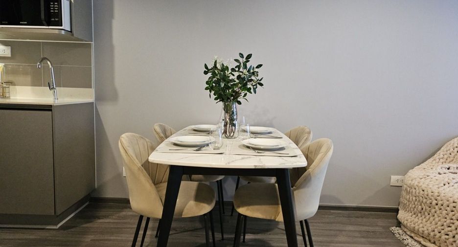 For sale 2 bedrooms condo in Khlong Toei, Bangkok