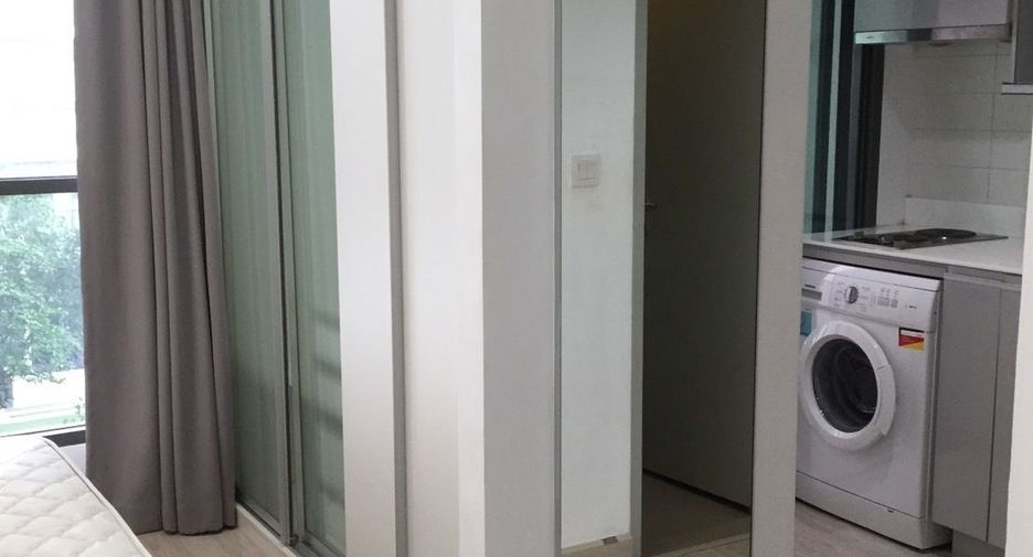 Wohnung zur Miete mit Studio in Huai Khwang, Bangkok
