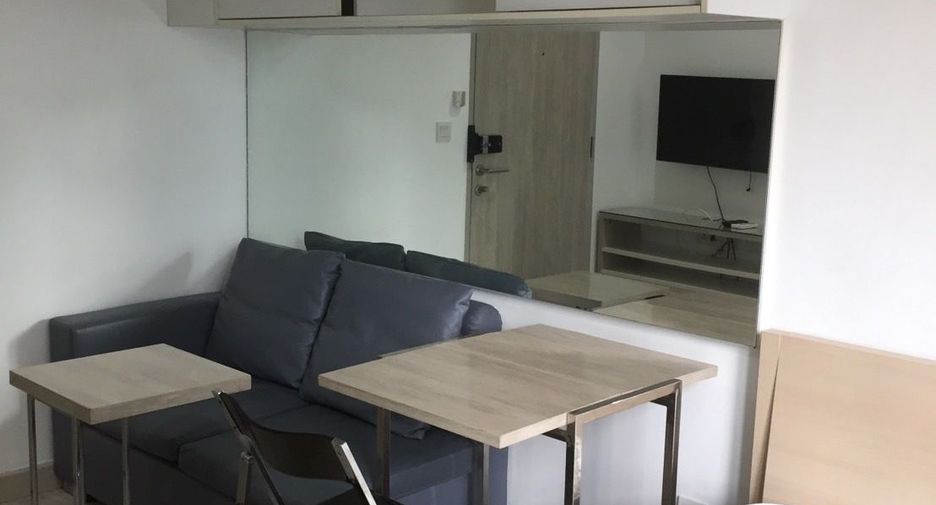 Wohnung zur Miete mit Studio in Huai Khwang, Bangkok