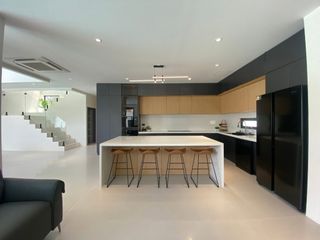 Villa en alquiler de 4 habitaciones en Mueang Phuket, Phuket