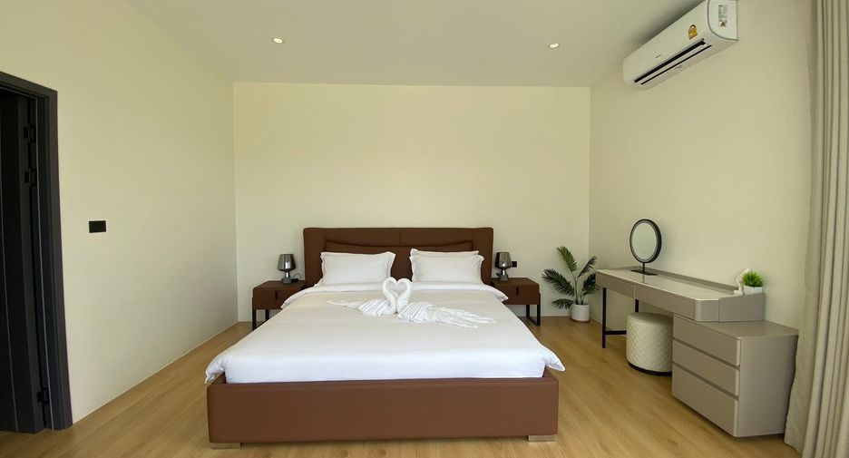 À louer 4 chambres villa à Mueang Phuket, Phuket