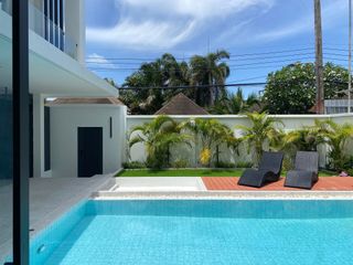 Villa en alquiler de 4 habitaciones en Mueang Phuket, Phuket