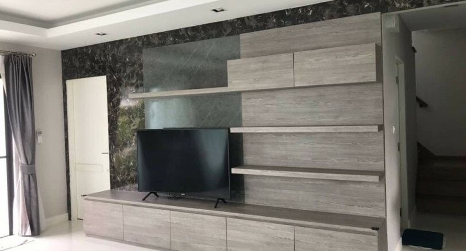 For sale 4 bedrooms house in Bang Phli, Samut Prakan