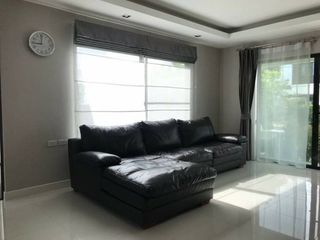 Casa en venta de 4 habitaciones en Bang Phli, Samut Prakan