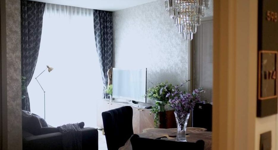 For rent 2 bedrooms condo in Pathum Wan, Bangkok