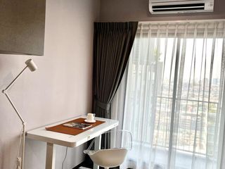 Wohnung zur Miete mit 1 Zimmer in Bang Rak, Bangkok