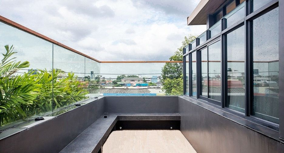 Casa en venta de 5 habitaciones en Suan Luang, Bangkok