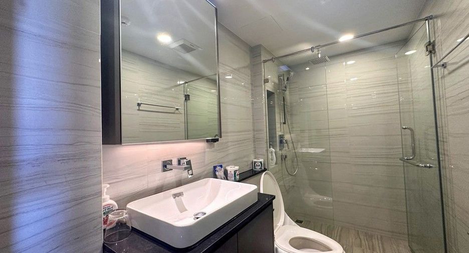 For sale 2 bedrooms condo in Pathum Wan, Bangkok