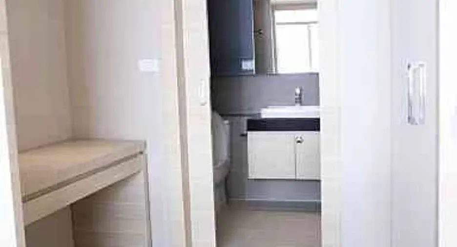 For rent 2 bedrooms condo in Sathon, Bangkok