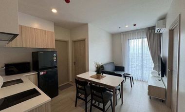 For rent 2 bedrooms condo in Huai Khwang, Bangkok