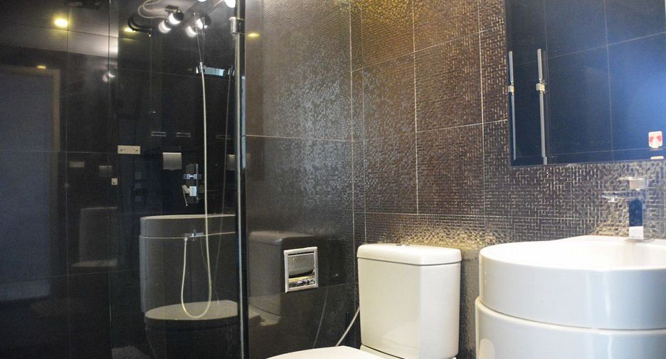 ขาย 2 ห้องนอน คอนโด ใน คลองเตย, กรุงเทพฯ