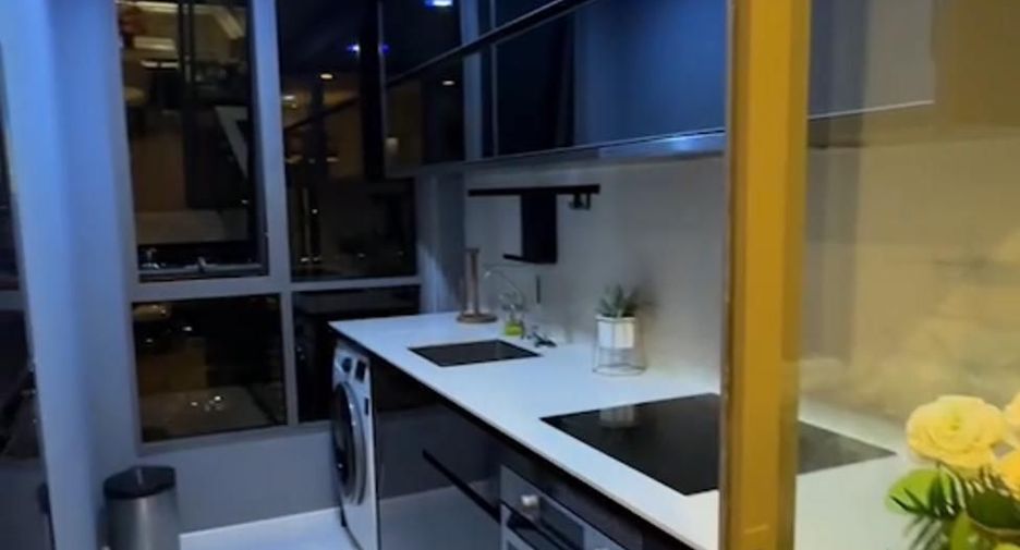 For sale 2 bedrooms condo in Sathon, Bangkok
