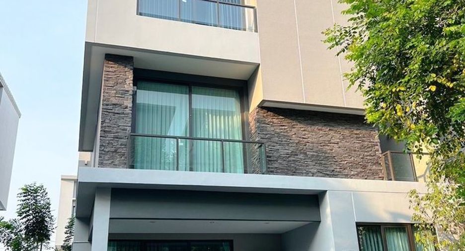 For sale and for rent 4 bedrooms townhouse in Lat Phrao, Bangkok