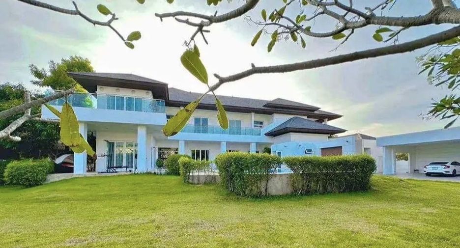For rent 7 bedrooms villa in Bang Phli, Samut Prakan