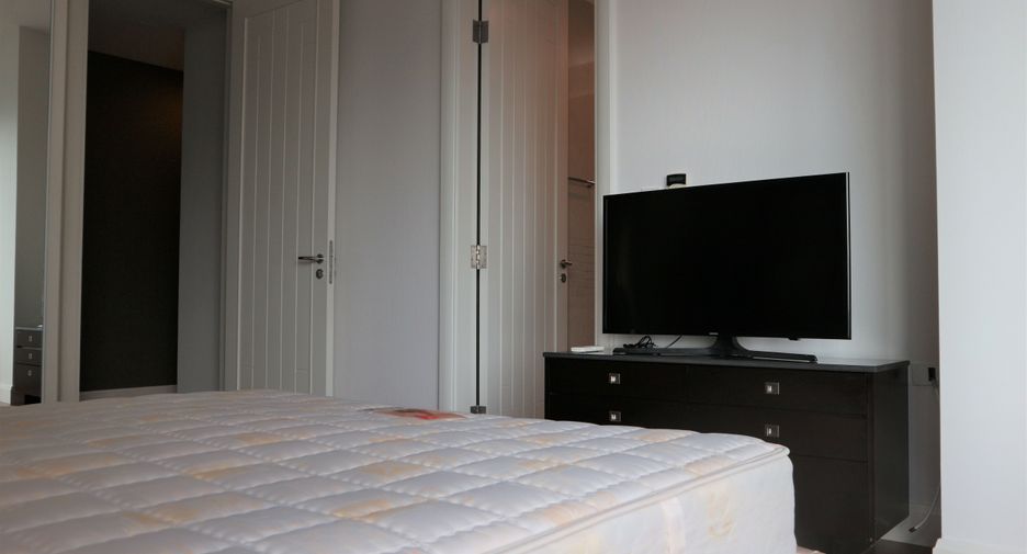 For rent 2 bedrooms condo in Pathum Wan, Bangkok