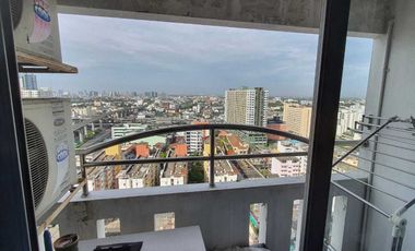 For sale 2 ベッドルーム condo in Bang Phlat, Bangkok