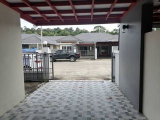 For Rent 3 Bedroom Townhouse In Thalang, Phuket