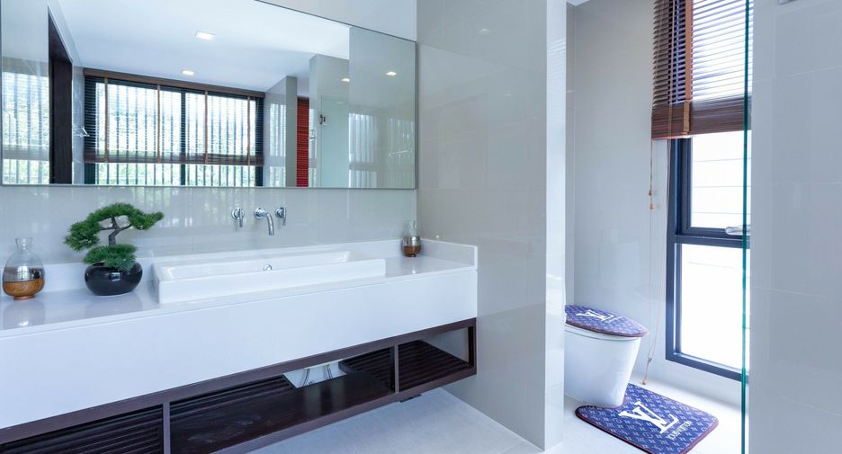 For rent 5 bedrooms villa in Thalang, Phuket