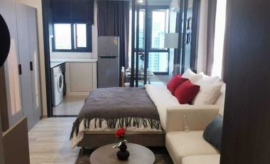 À louer 1 chambre condo à Huai Khwang, Bangkok