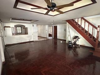 出租 3 卧室 独立屋 在 Phra Khanong, 曼谷