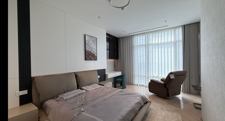 For rent 4 bedrooms condo in Bang Kho Laem, Bangkok