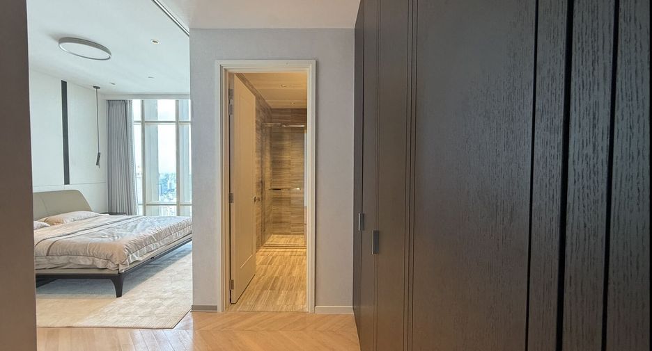 For rent 4 bedrooms condo in Bang Kho Laem, Bangkok