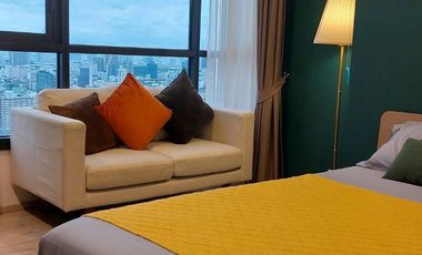 Wohnung zur Miete mit 1 Zimmer in Huai Khwang, Bangkok
