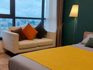 Condo en alquiler de 1 habitaciones en Huai Khwang, Bangkok