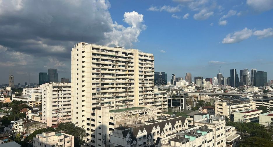 出租 3 卧室 公寓 在 Phaya Thai, 曼谷