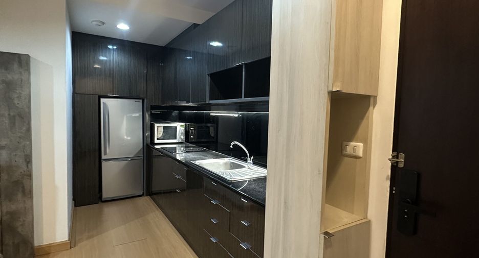 Wohnung zum Kauf mit 1 Zimmer in Khlong Toei, Bangkok