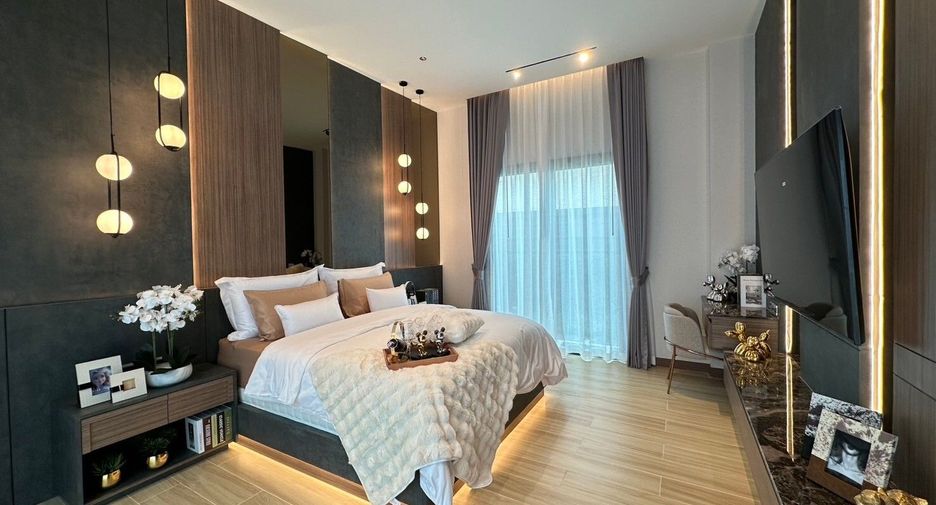 For sale 4 bedrooms house in Bang Lamung, Chonburi