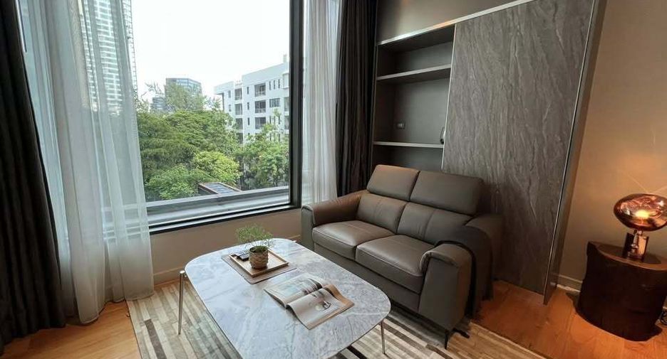 For rent studio condo in Pathum Wan, Bangkok