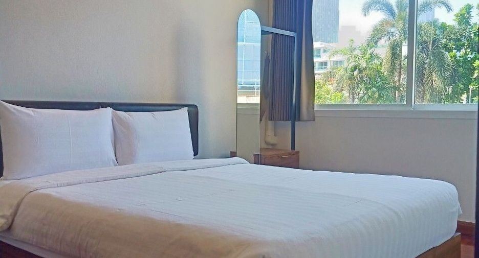 For rent 2 bedrooms apartment in Sathon, Bangkok