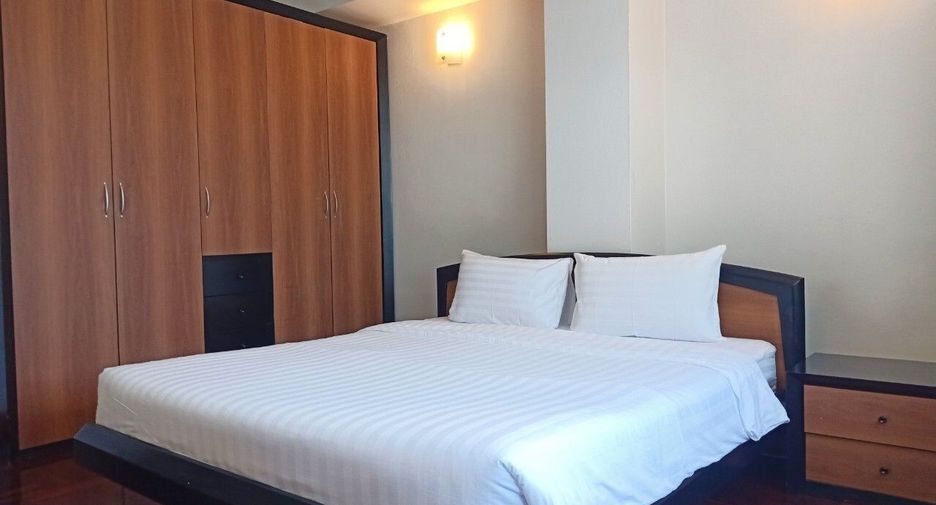 For rent 2 bedrooms apartment in Sathon, Bangkok
