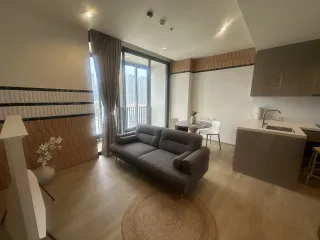 For rent 2 bedrooms condo in Phra Khanong, Bangkok