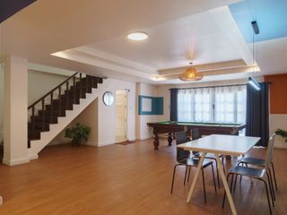 For rent 5 bedrooms house in Watthana, Bangkok