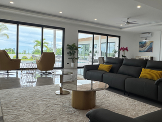 For sale 3 bedrooms villa in Bang Lamung, Chonburi