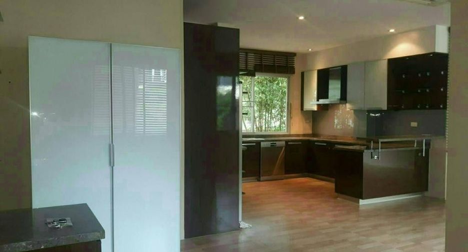 Villa zur Miete mit 4 Zimmer in Prawet, Bangkok