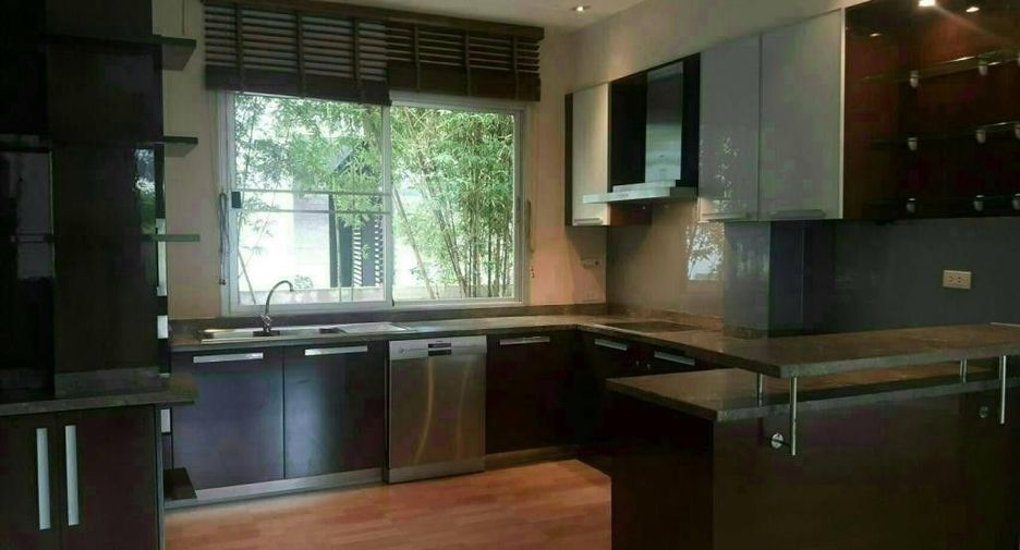 Villa zur Miete mit 4 Zimmer in Prawet, Bangkok