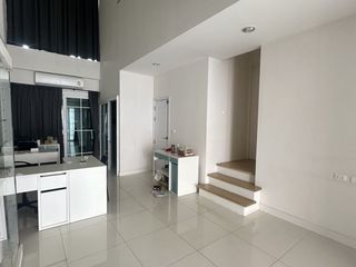 For sale and for rent 5 bedrooms townhouse in Bang Na, Bangkok
