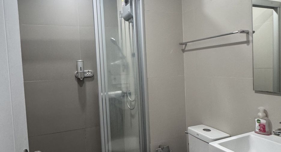 For rent 2 bedrooms condo in Yan Nawa, Bangkok