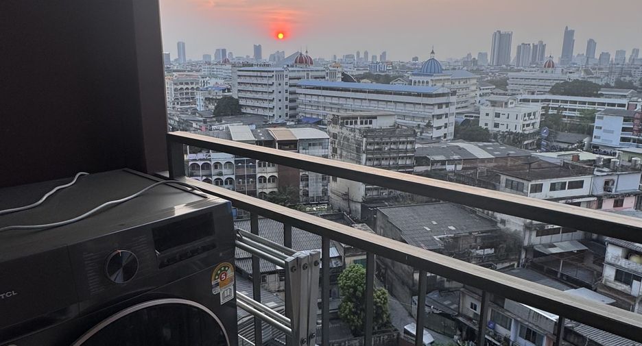 For rent 2 bedrooms condo in Yan Nawa, Bangkok