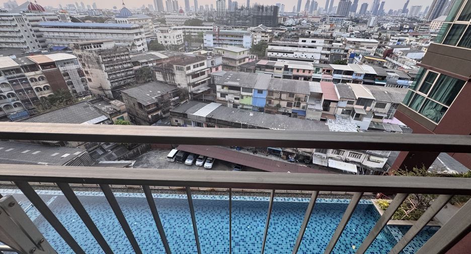 For rent 2 bedrooms condo in Yan Nawa, Bangkok