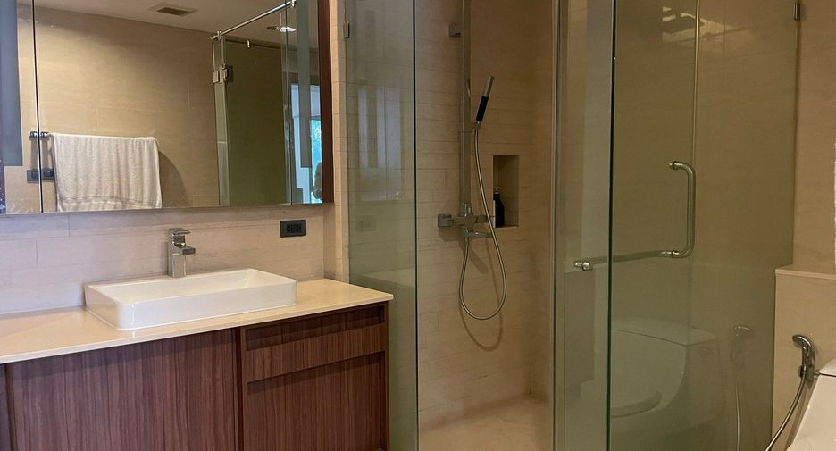 For rent 2 bedrooms condo in Sathon, Bangkok