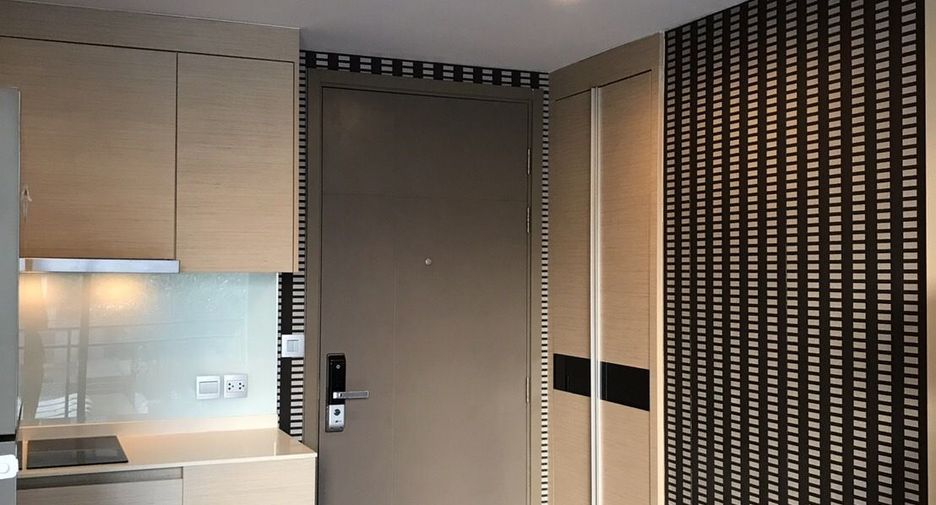 For rent 1 bed condo in Watthana, Bangkok