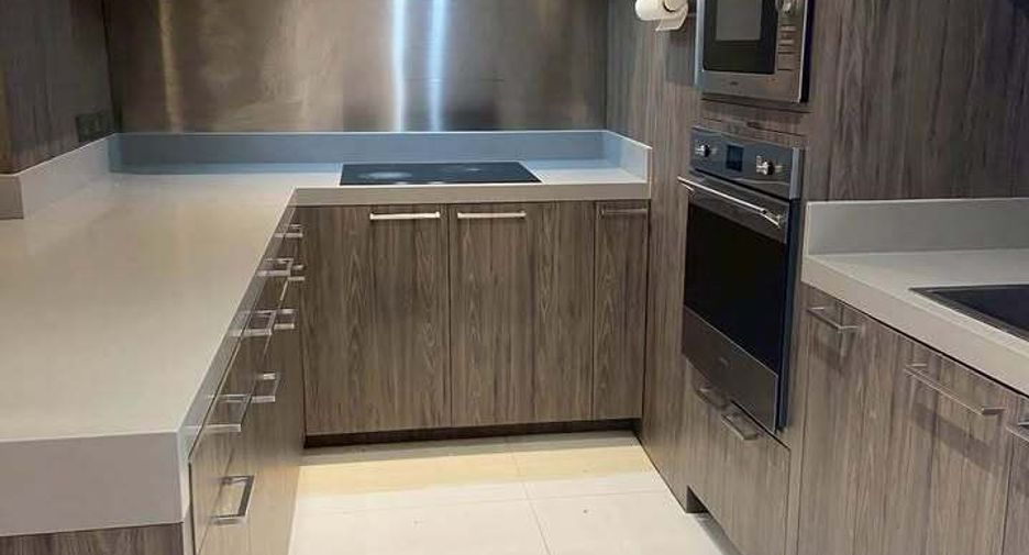 For sale and for rent 3 bedrooms condo in Watthana, Bangkok